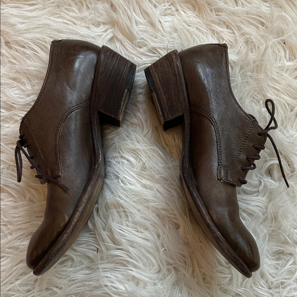 Frye Womens Carson Oxford shoes